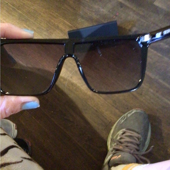 NEW ! Quay Shield NIGHT FALL Sunglasses in Black lARGE main image 4